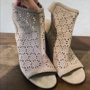 Elegant Beige Heeled Boots